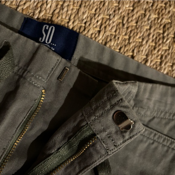 SO Shorts - Picture 2 of 7